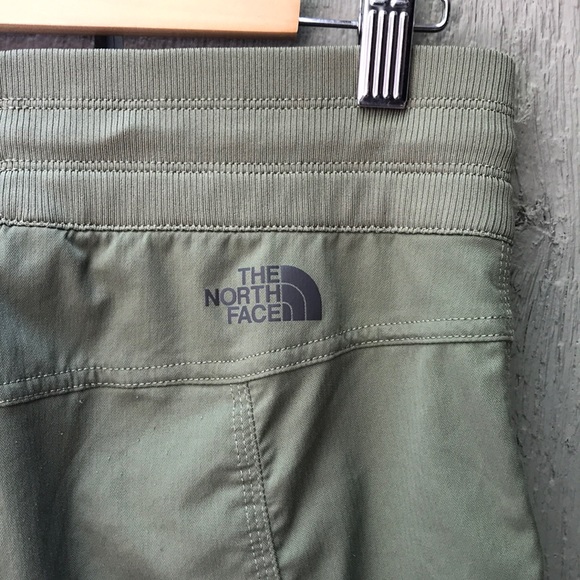 The North Face Pants - The North Face APHRODITE 2.0 CAPRIS (size S)